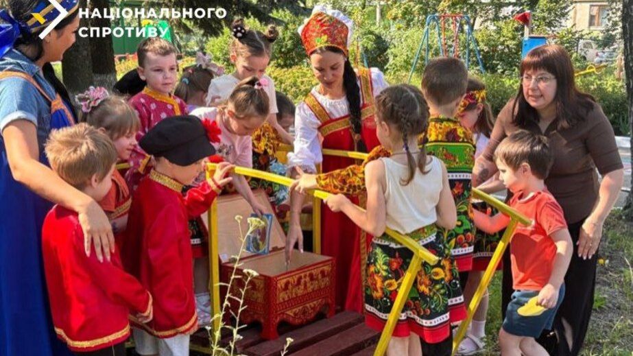Вчать бути росіянами: у дитсадках на ТОТ впроваджують "народну культуру"