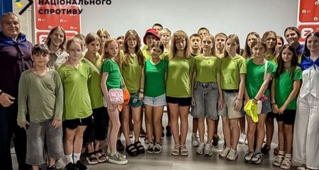 На окупованому Запоріжжі ворог вчить дітей "правильно" любити Росію, – ЦНС