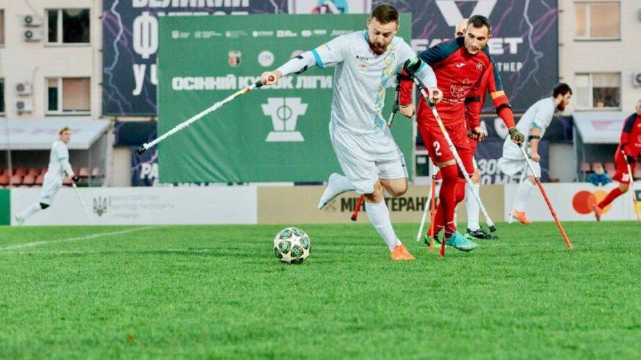 Запоріжці вибороли бронзу на турнірі з ампфутболу – кадри