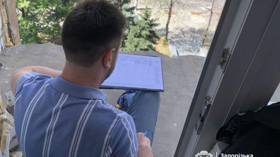 Поврежденные дома запорожцев проверяют для выплат компенсаций