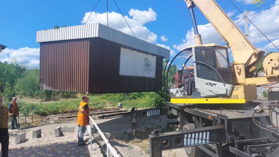 Примусовий демонтаж МАФу провели комунальники у Запоріжжі