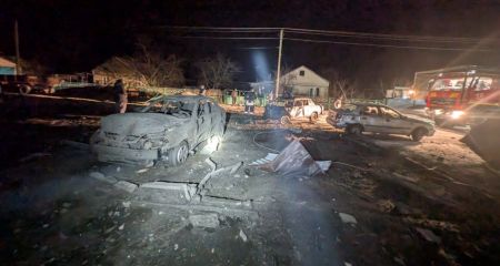 Будинок та автомобілі палали через обстріли РФ на Запоріжжі