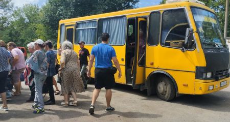 Соціальні автобуси повертають до прифронтової громади на Запоріжжі