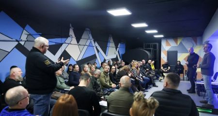 Права, соцзахист і зниклі безвісти: у Запоріжжі обговорили підтримку ветеранів