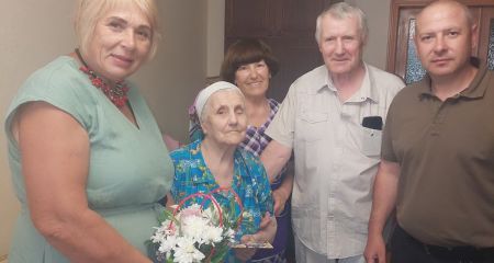 Старейшина села: переселенка из Чаривного отмечает 100-летие в Запорожье