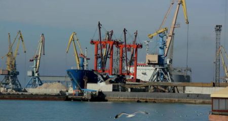 В окупованому місті на Запоріжжі сотням працівників порту не виплачують зарплату