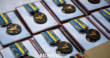 В Запорожье наградили белорусских бойцов Полка Калиновского ко Дню Воли &ndash; кадры