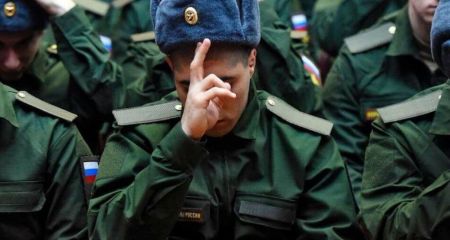 Мешканців запорізького Мелітополя вербують до армії РФ під виглядом "миротворців"