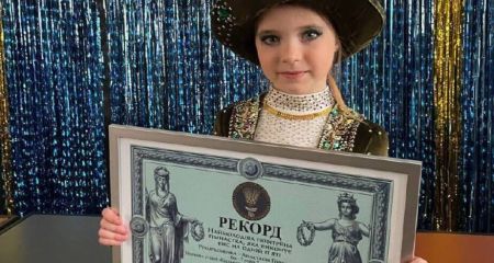 П'ятирічна гімнастка з Запоріжжя потрапила до Національного реєстру рекордів