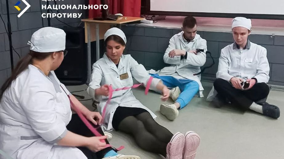 Окупанти готують інструкторів з тактичної медицини зі студентів медичних вишів