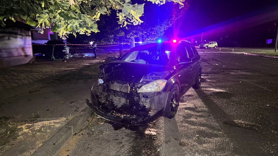 Два человека погибли, четыре пострадали в автокатастрофе в Запорожье