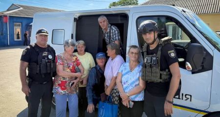 Все гірше – доми горять: що кажуть евакуйовані з Приморського на Запоріжжі