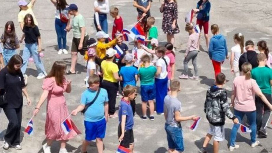 Окупанти планують вивезти понад 400 дітей із ТОТ Запорізької області до РФ