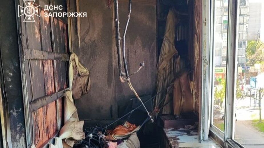 У Запоріжжі на балконі четвертого поверху спалахнули речі