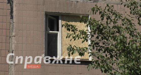Коммунальщики "подлатали" более полусотни поврежденных домов в Запорожье