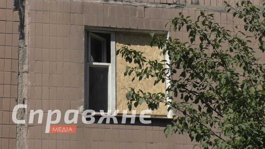 Коммунальщики "подлатали" более полусотни поврежденных домов в Запорожье