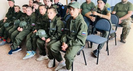 "Невинная детская игра": как россияне милитаризуют детей с оккупированных территорий