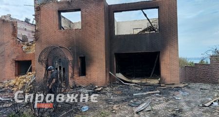 Российские дроны разрушили два дома: последствия ночной атаки на Запорожье