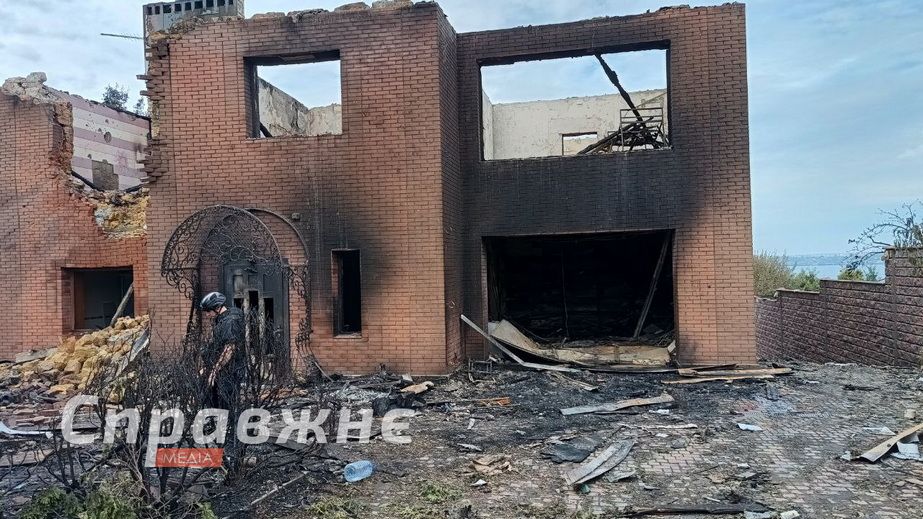 Российские дроны разрушили два дома: последствия ночной атаки на Запорожье