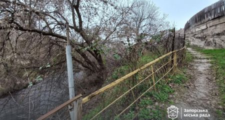 У Запоріжжі відновлюють важливий аварійний спуск між двома районами