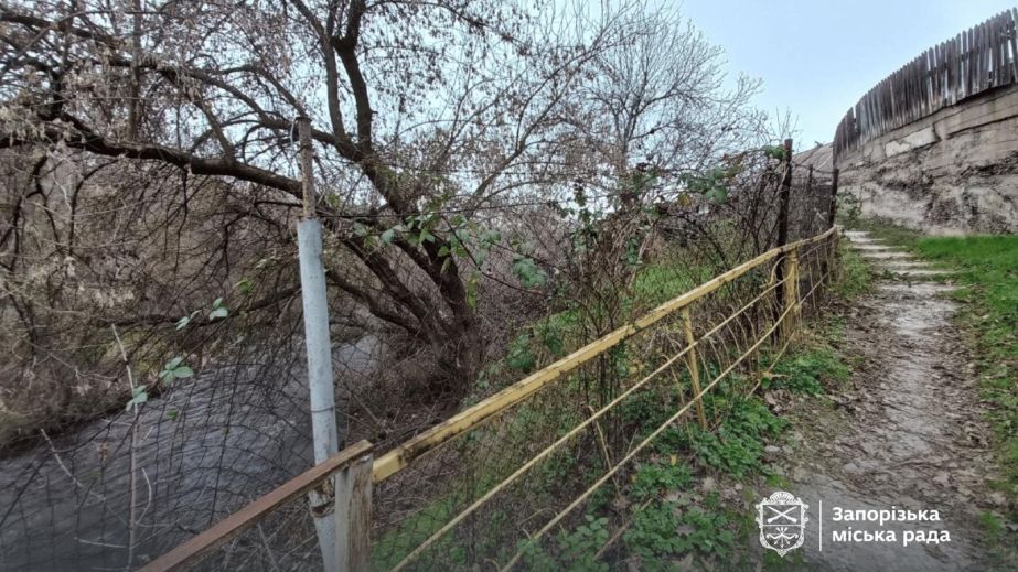 У Запоріжжі відновлюють важливий аварійний спуск між двома районами