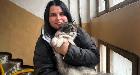У Запоріжжі під час пожежі в багатоповерхівці вогнеборці врятували кота