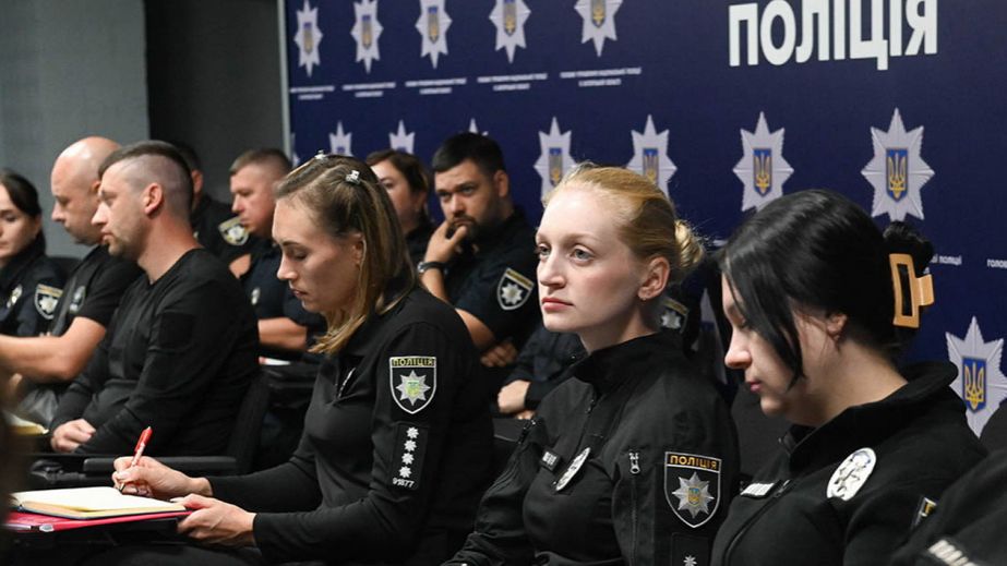 Запорожская полиция усиливает защиту школьников от вербовки и другого криминала