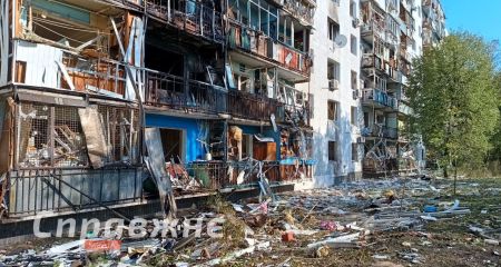 Коммунальщики "закрыли" окна после атаки в более чем 100 домах Запорожья