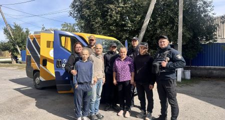 Багатодітну родину евакуювали з селища під Запоріжжям