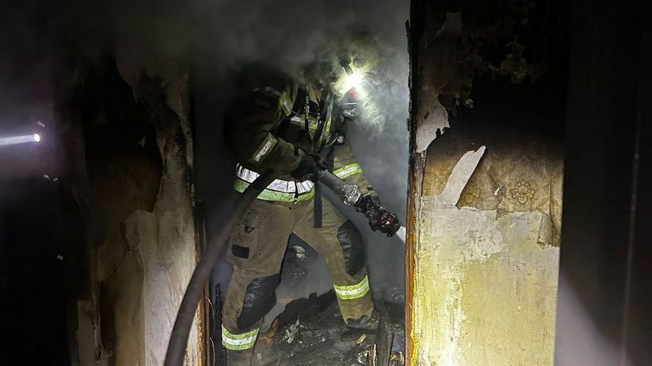 Багатоповерхівка палала в Запоріжжі: загинула людина