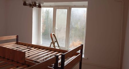 Шелтер для переселенцев в Запорожье отремонтировали после атаки РФ