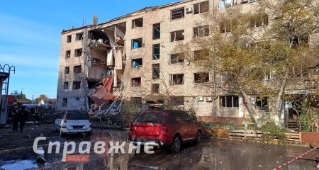 Обвал общежития и поврежденные дома: Запорожье потерпело удар РФ