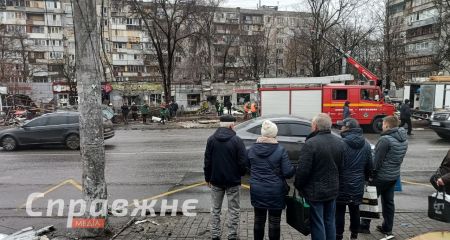 Более 200 выбитых окон "закрыли" в домах Запорожья после авиаудара