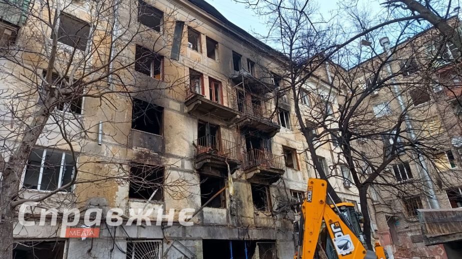 У Запоріжжі "закрили” вибиті вікна в понад 40 будинках після атаки дронів