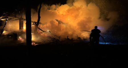 Вражеский беспилотник атаковал Запорожье: в городе возник пожар