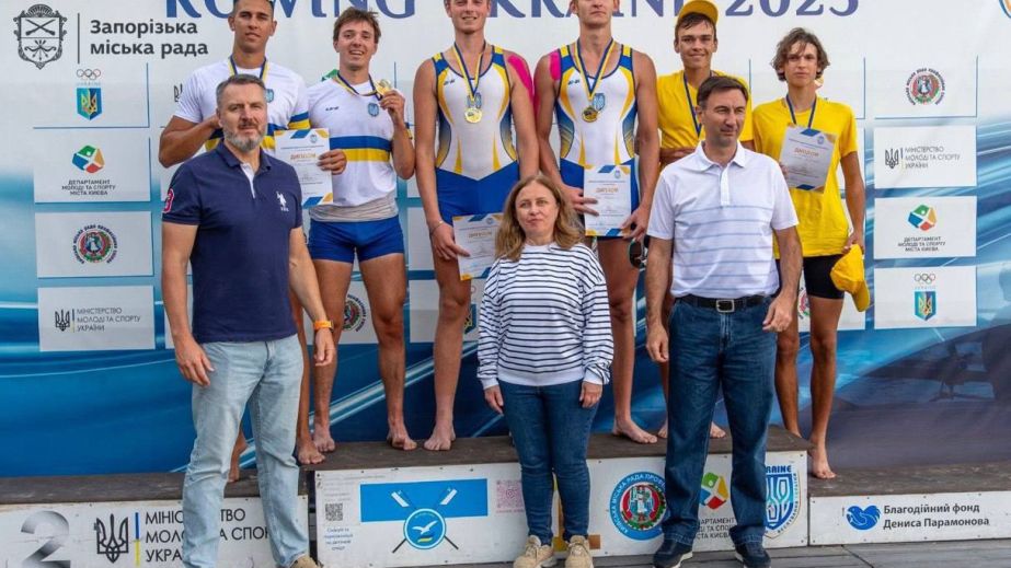Запорізькі веслувальники вибороли бронзу на чемпіонаті України – кадри