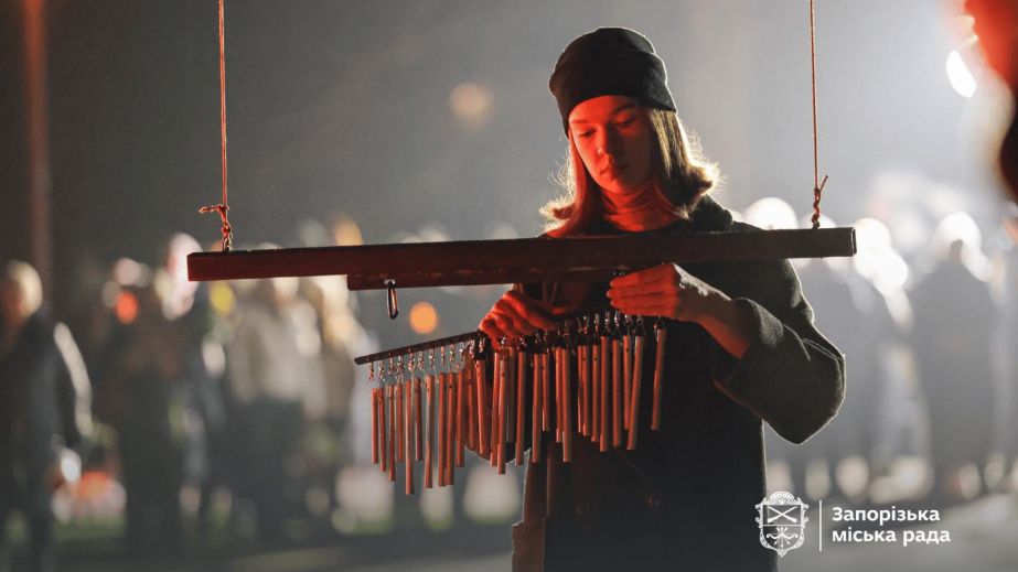 У Запоріжжі на "Дерево памʼяті" додали імена полеглих Героїв