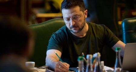 В Запорожской области появились два "города-Героя" – указ Зеленского