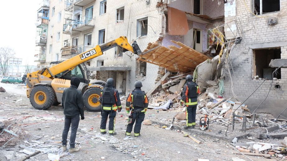 Люди сидели ночь в укрытии: как выглядит Камышеваха на Запорожье после бомбардировки