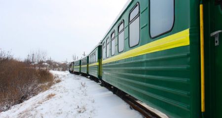 Маршрути приміських поїздів на Запоріжжі змінили через обстріли