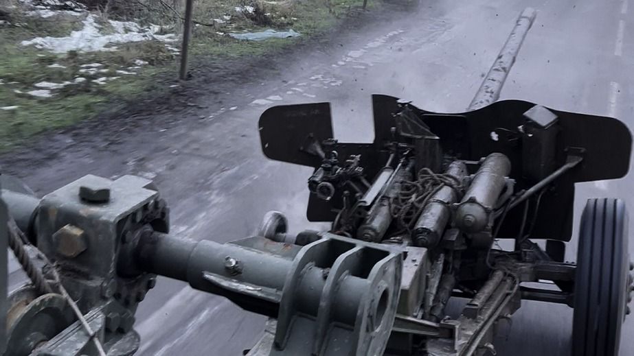 Бойцы 128-й бригады спасли пушку прямо из передовой на Запорожье &ndash; кадры