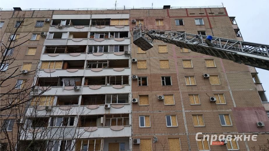 Почти 130 запорожцев получат деньги на ремонт домов после атак РФ