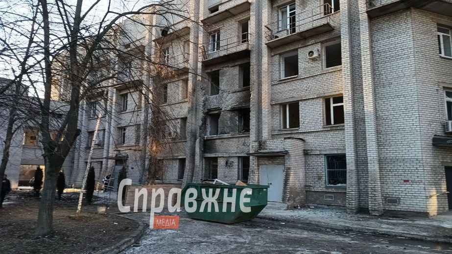 Понівечений ударом РФ пологовий у Запоріжжі відновить роботу &ndash; відомі строки