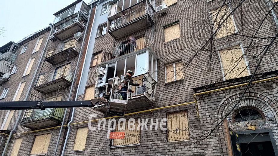 Разбитые квартиры, выбитые окна: как выглядит Запорожье после атаки