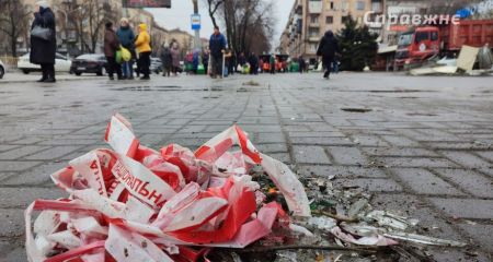 Понівечені будинки, ТЦ та згорілі авто: який вигляд має Запоріжжя після нальоту БпЛА