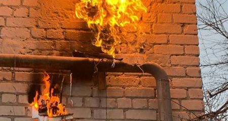 Пожежі виникли після обстрілів у Запоріжжі та районі