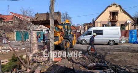 Російські обстріли пошкодили більше 100 будинків у Запоріжжі