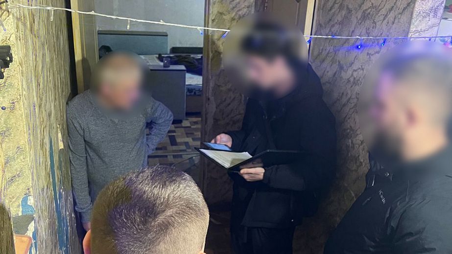 "Сливал" данные про ВСУ и организовывал диверсии: в Запорожье задержали агента РФ