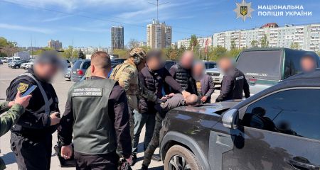 Вимагав "відкати" з "бойових" виплат підлеглих: у Запоріжжі затримали комбата ЗСУ