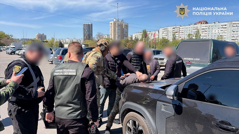 Вимагав "відкати" з "бойових" виплат підлеглих: у Запоріжжі затримали комбата ЗСУ